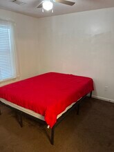 474 Regency Park Dr, Unit Private bedroom and bathr in Columbia, SC - Building Photo - Building Photo