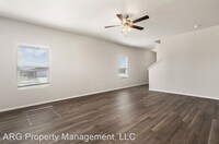 2703A Sidney St photo'