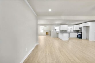 1963 Shepherd Cir SW in Atlanta, GA - Building Photo - Building Photo