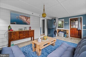 6591 Long Beach Dr in Saint Leonard, MD - Building Photo - Building Photo