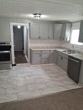 1515 Berry Ave in Dayton, OH - Building Photo - Building Photo
