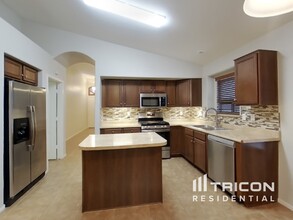 140 W Grey Stone St in San Tan Valley, AZ - Building Photo - Building Photo