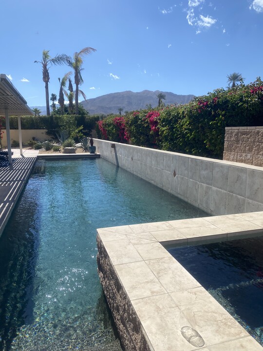 9 Park Mirage Ln in Rancho Mirage, CA - Building Photo