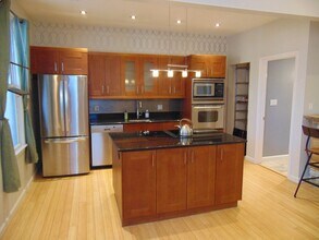 105 Sheridan St, Unit 105 in Boston, MA - Building Photo - Building Photo