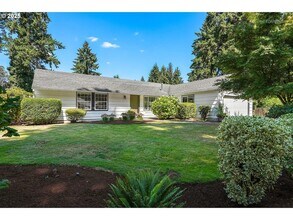 18515 Kristi Way in Lake Oswego, OR - Building Photo - Building Photo