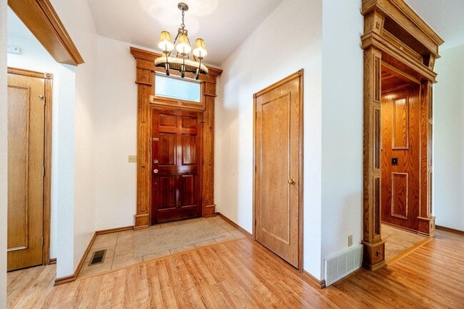 1745 N Heights Cir in Sheridan, WY - Building Photo - Building Photo