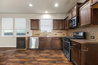 253 Eagle Brook Ln in Buda, TX - Building Photo - Building Photo