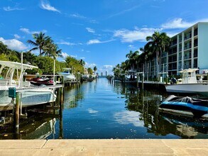 400 Corsair Dr in North Palm Beach, FL - Building Photo - Building Photo