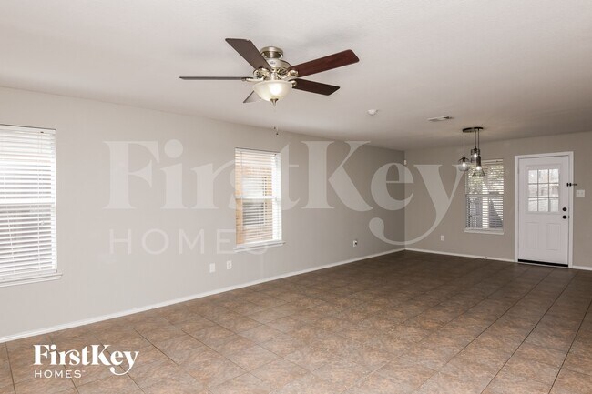 8825 Quarry Ridge Trail in Fort Worth, TX - Building Photo - Building Photo