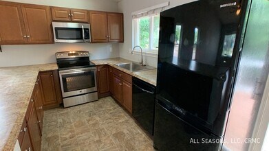 210 Wallace St in Colorado Springs, CO - Building Photo - Building Photo