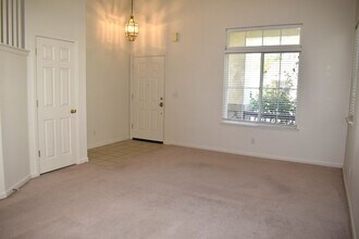 9428 Viridian Way in Elk Grove, CA - Building Photo - Building Photo