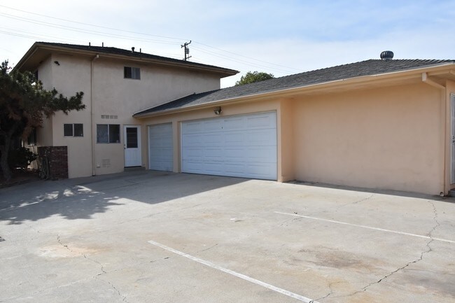 509 W San Marino Ave in Alhambra, CA - Foto de edificio - Building Photo