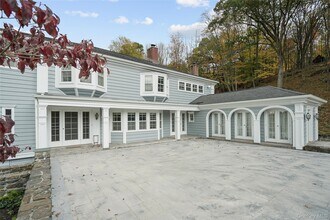 244 S Mount Airy Rd in Croton-on-Hudson, NY - Building Photo - Building Photo