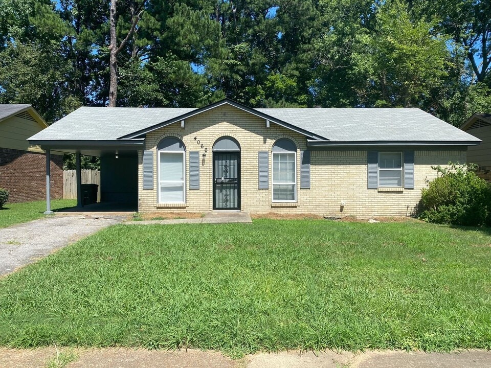 4060 Stowe St in Memphis, TN - Building Photo