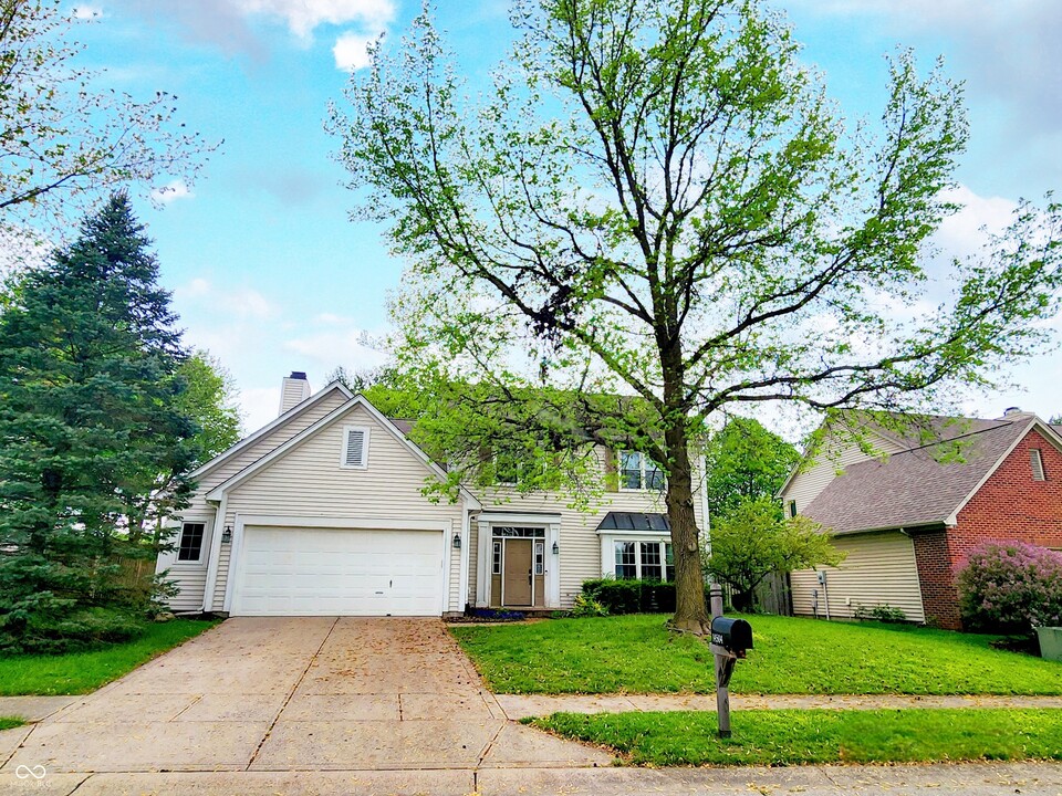 14504 Cherry Ridge Rd in Carmel, IN - Building Photo