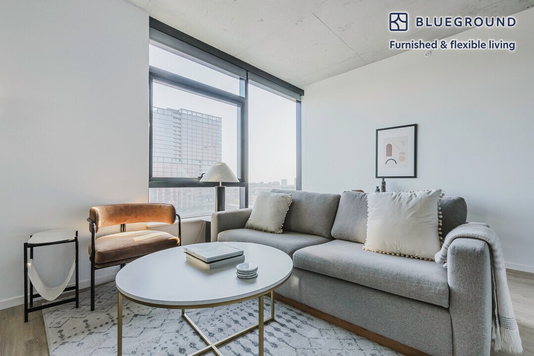 225 N Elizabeth St in Chicago, IL - Building Photo