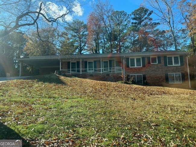 972 Bingham Ln in Stone Mountain, GA - Building Photo - Building Photo