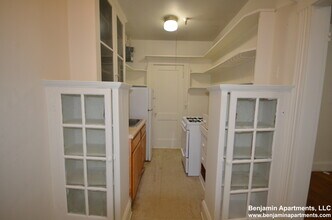 235 Park Dr, Unit 12 in Boston, MA - Foto de edificio - Building Photo