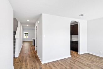 13507 Valley Lk in San Antonio, TX - Building Photo - Building Photo