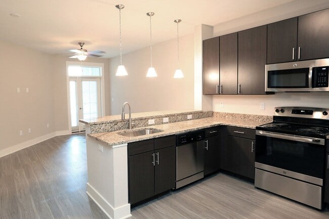 The Marq in Virginia Beach, VA - Building Photo - Building Photo