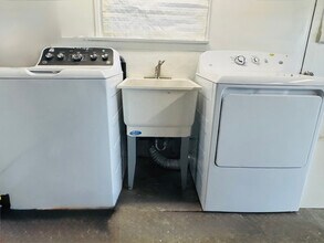 10609 Mountain View Ave in Redlands, CA - Building Photo - Building Photo