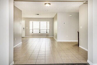 11171 Heathwood Ave in Spring Hill, FL - Building Photo - Building Photo