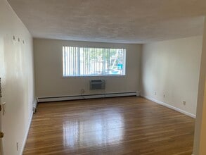 88 Gardner St, Unit 12 in Boston, MA - Building Photo - Building Photo