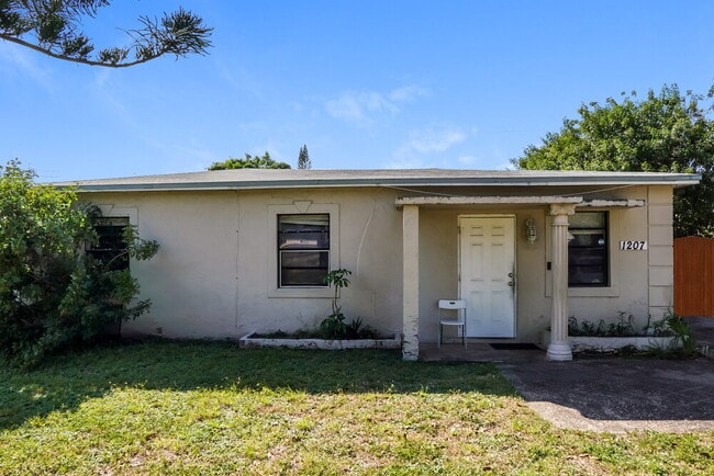 property at 1207 NW 17th Ave