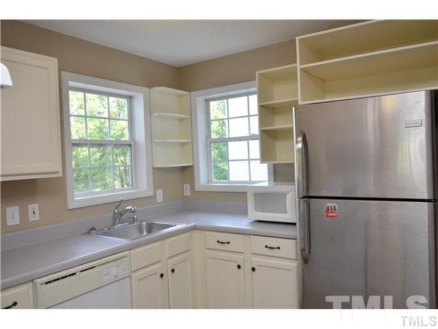 3000 Centennial Woods Dr in Raleigh, NC - Building Photo - Building Photo