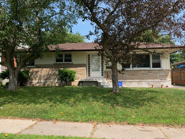 property at 320 Elgin St W