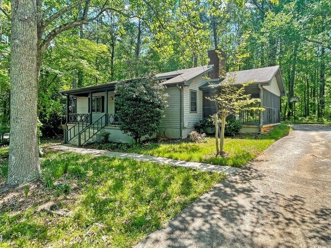4561 Lost Mountain Dr in Powder Springs, GA - Building Photo - Building Photo