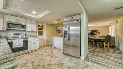 9206 Gray Fox Ln in Port Richey, FL - Building Photo - Building Photo