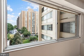4515 Willard Ave in Chevy Chase, MD - Building Photo - Building Photo