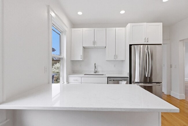 26 Roseclair St, Unit 1 in Boston, MA - Building Photo - Building Photo