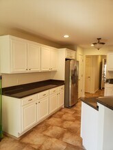 1859 Meadowlark Ln in Niles, OH - Foto de edificio - Building Photo