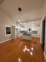 202 Oak St in Linden, MI - Building Photo