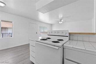 1812 Fulstone Way in Las Vegas, NV - Building Photo - Building Photo