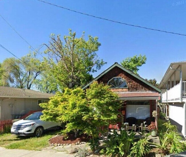 property at 125 Pearl St