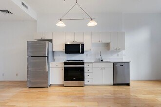 618 NW 12th Ave in Portland, OR - Building Photo - Building Photo