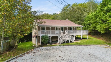 38 Acorn Ln in Fletcher, NC - Building Photo - Building Photo