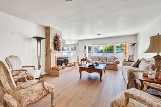 7121 Arizona Ave in Los Angeles, CA - Building Photo - Building Photo