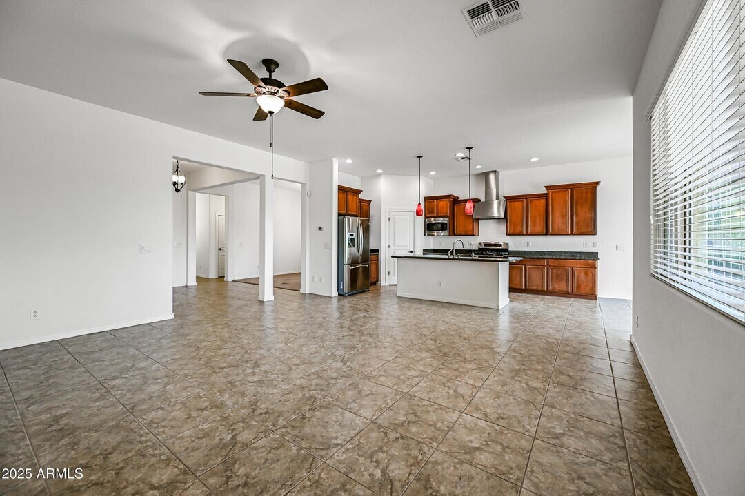 18033 W Tecoma Rd in Goodyear, AZ - Building Photo