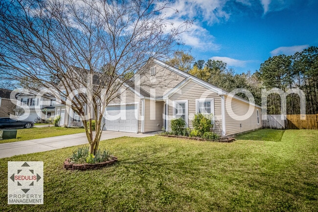 1178 Deerberry Rd in Hanahan, SC - Building Photo - Building Photo