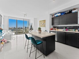 90 SW 3rd St, Unit 79 in Miami, FL - Building Photo