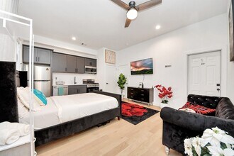 1104 Palmer St in Houston, TX - Foto de edificio - Building Photo