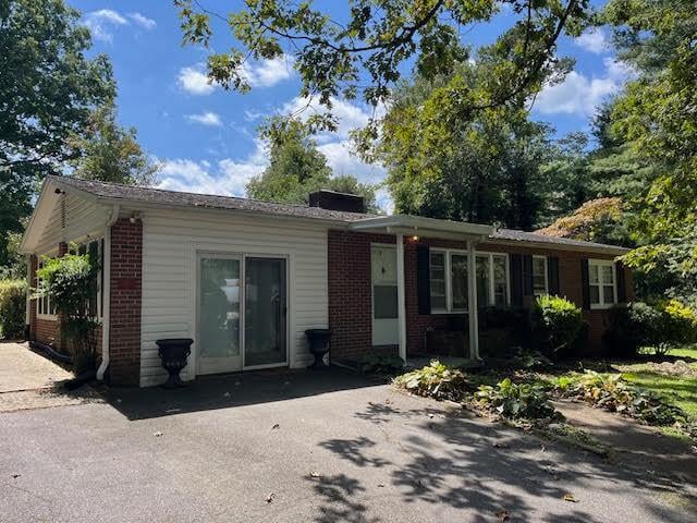 property at 3119 Cardinal Ln
