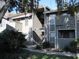 3909 Dale Rd, Unit #D in Modesto, CA - Building Photo