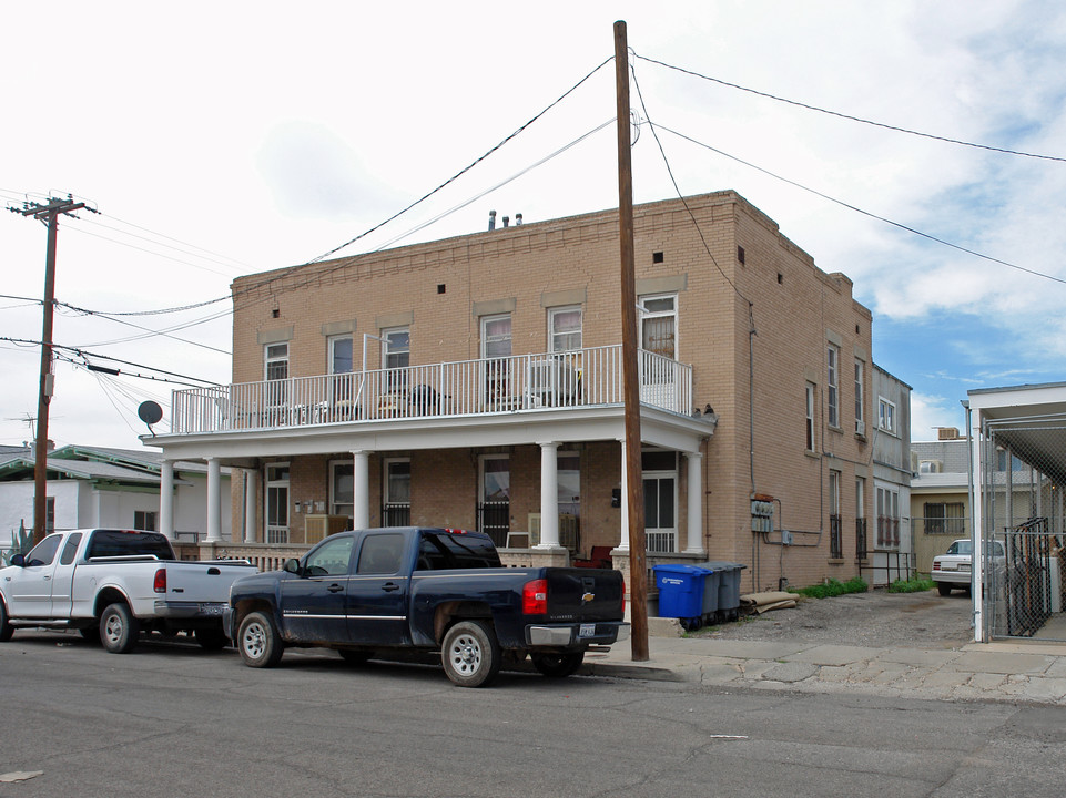 711-713 N Lee St in El Paso, TX - Building Photo