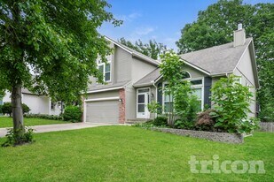 12417 S Albervan St in Olathe, KS - Building Photo