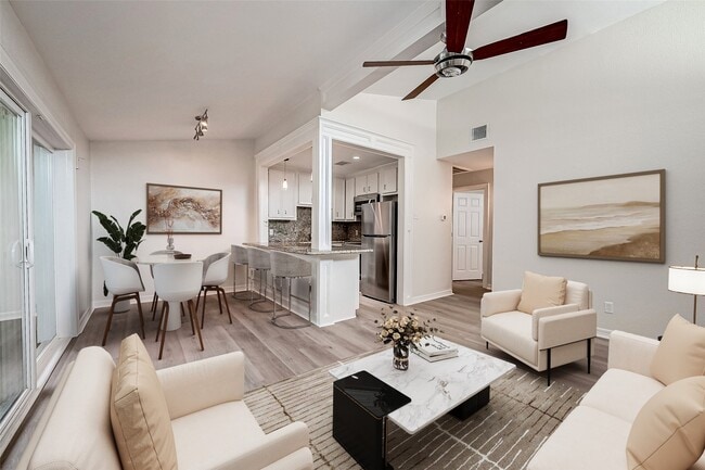 property at 3930 W Alabama St